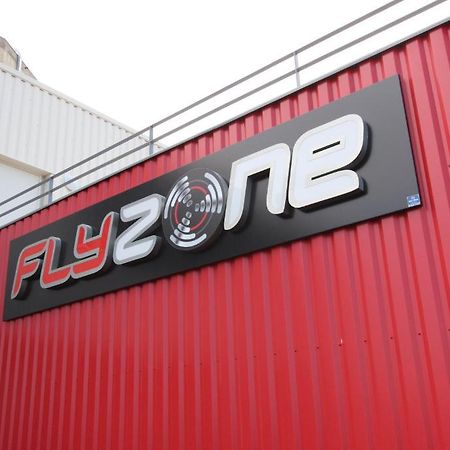 Auberge Flyzone Lézignan-Corbières Buitenkant foto