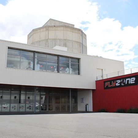 Auberge Flyzone Lézignan-Corbières Buitenkant foto