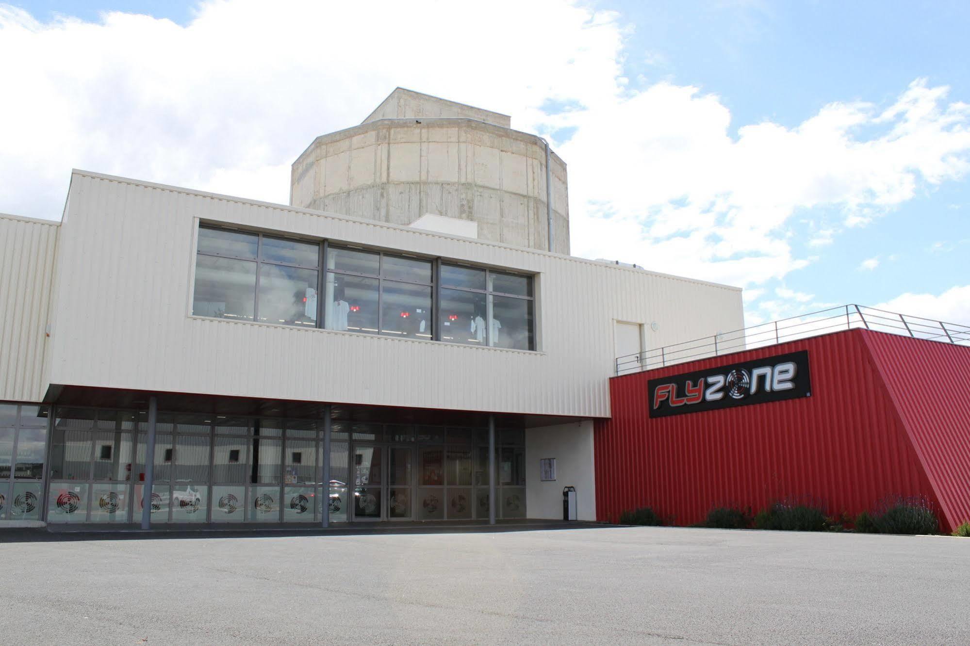 Auberge Flyzone Lézignan-Corbières Buitenkant foto